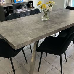 Dinning table