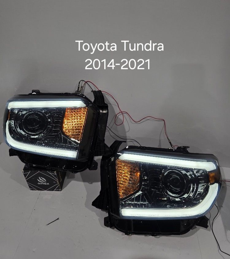 Toyota Tundra 2014-2021 Headlights