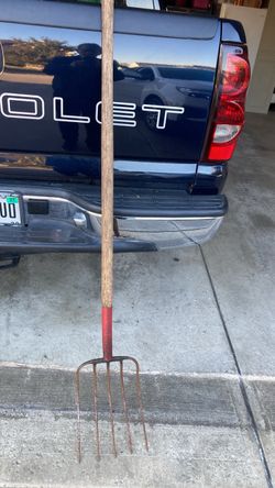 mulch Pitchfork Great putting down mulch