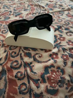 Authentic Prada sunglasses like new condition, no scratches