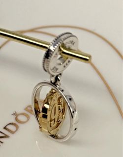 LIMITED EDITION Pandora × Harry Potter 9 3/4 Platform Dangle Charm 760035C00