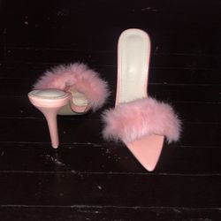 Pretty Pink Heels 