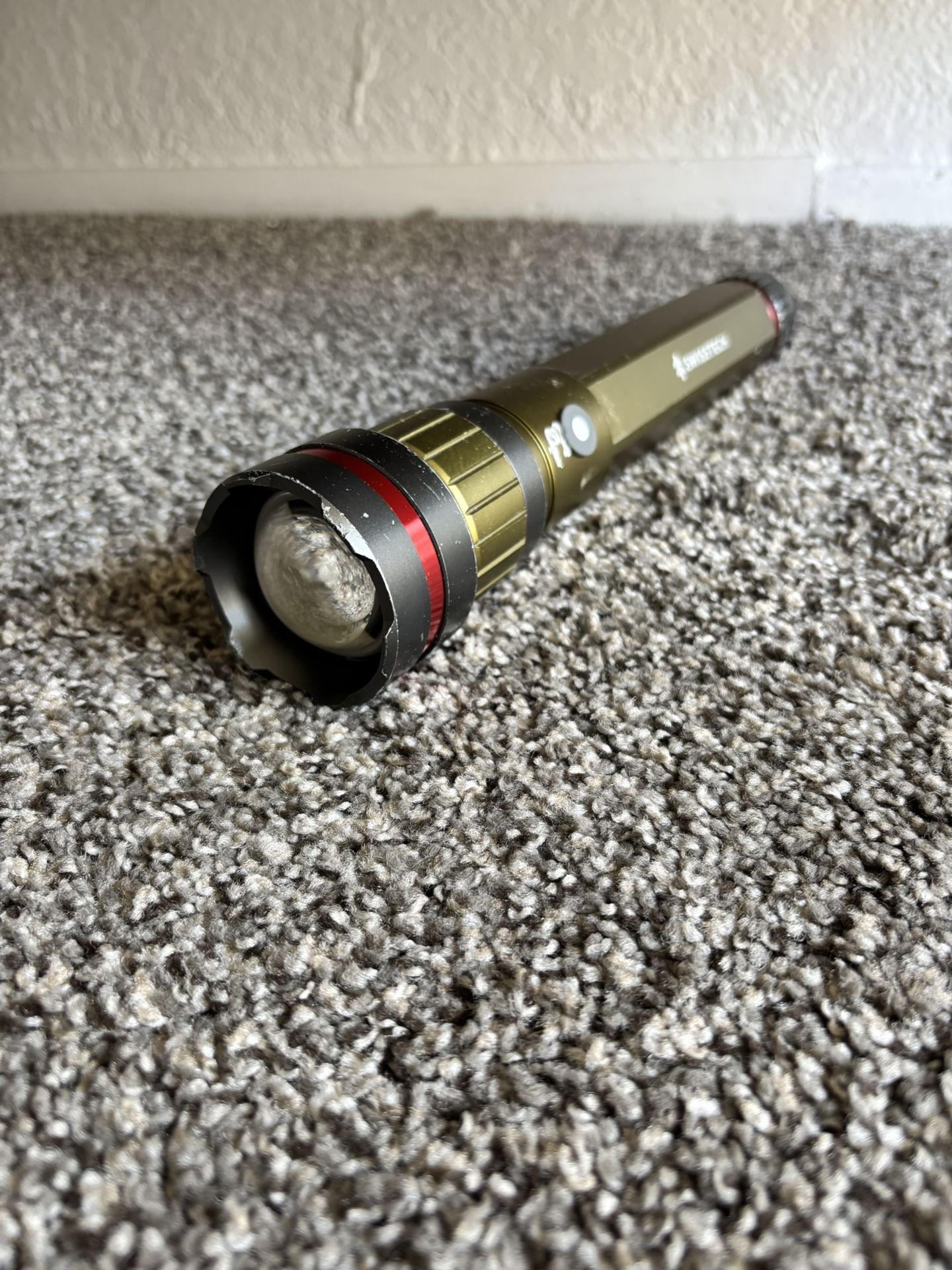 SwissTech LED Flashlight