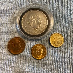 4 Coins 1 Peso Cachetón  Ley 500 14 Gramos  Sterling -5 Centavos 1965 And 5 Centavos 1975- And 5 Centavos 1985 