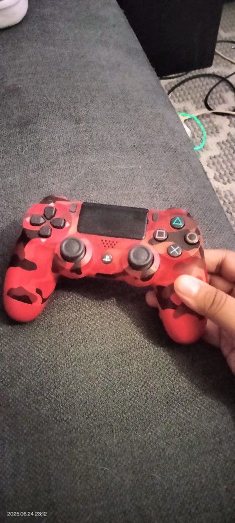 PS4 Controller