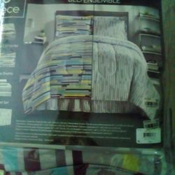 Comforter Set-Queen Size