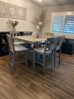 Dinning Table