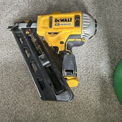 Dewalt, 30° Nail Gun