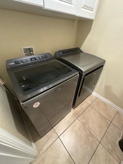 Whirlpool Washer and Dryer Set