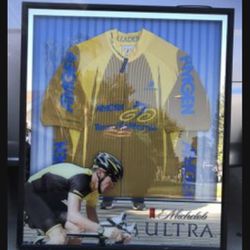 Lance Armstrong beer mirror with jersey