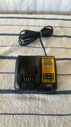 DeWALT DCB107 Charger