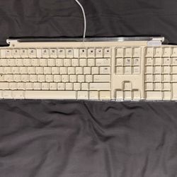 Apple Pro keyboard 