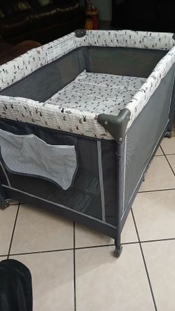 Pamo Babe Portable Baby Play Yard