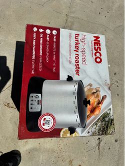 Nesco 23.5-Quarts Chrome Programmable Steel Round Roaster Oven with Glass Lid
