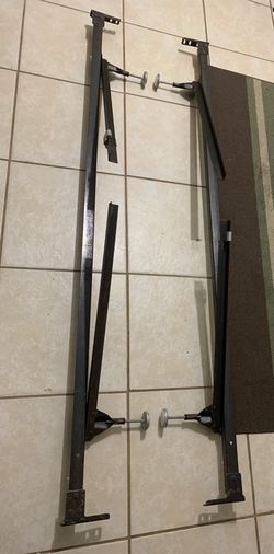 Metal Bed Frame ( Full Size)