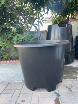 100 gallon heavy duty planters, pots, buckets