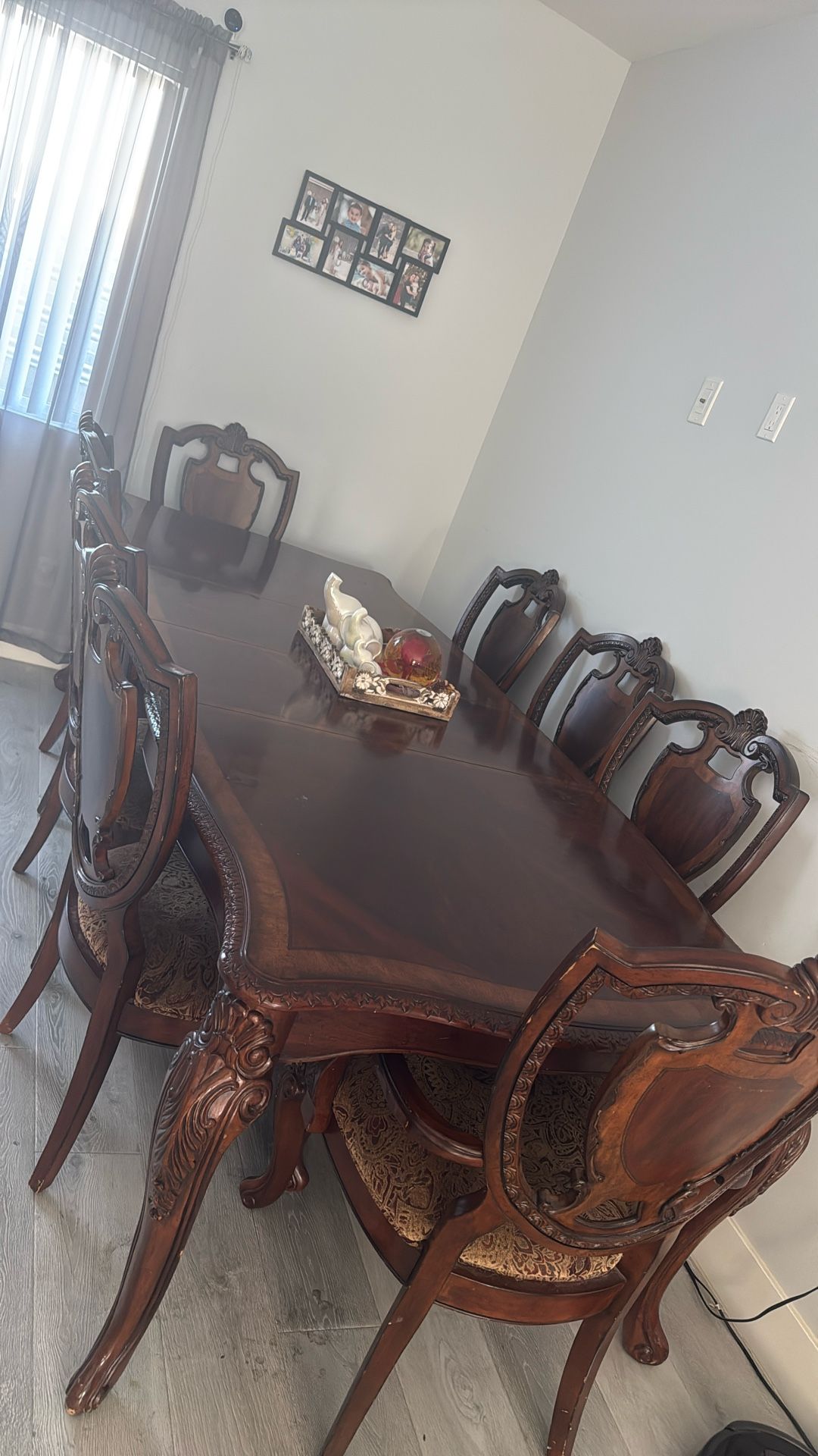 Dinning Table 