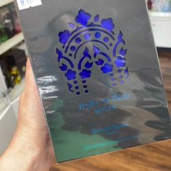 Night De Paris Motion