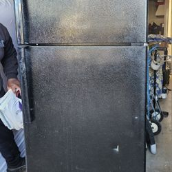 Crosley/GE Refrigerator 