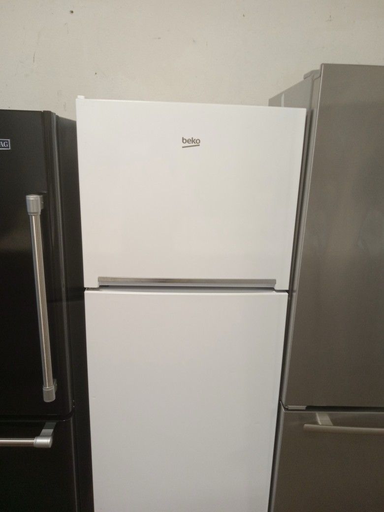 15 Cubic Foot Refrigerator Lights Does Not Work Inside Everything Else Works Perfect Price To Sell