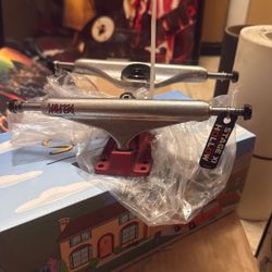 Independent Pedro Delfino Standard 159 Hollows Stage 11