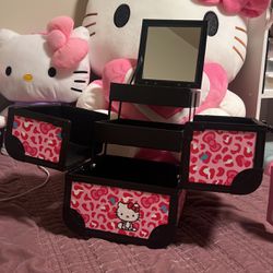 Hello Kitty Makeup Case