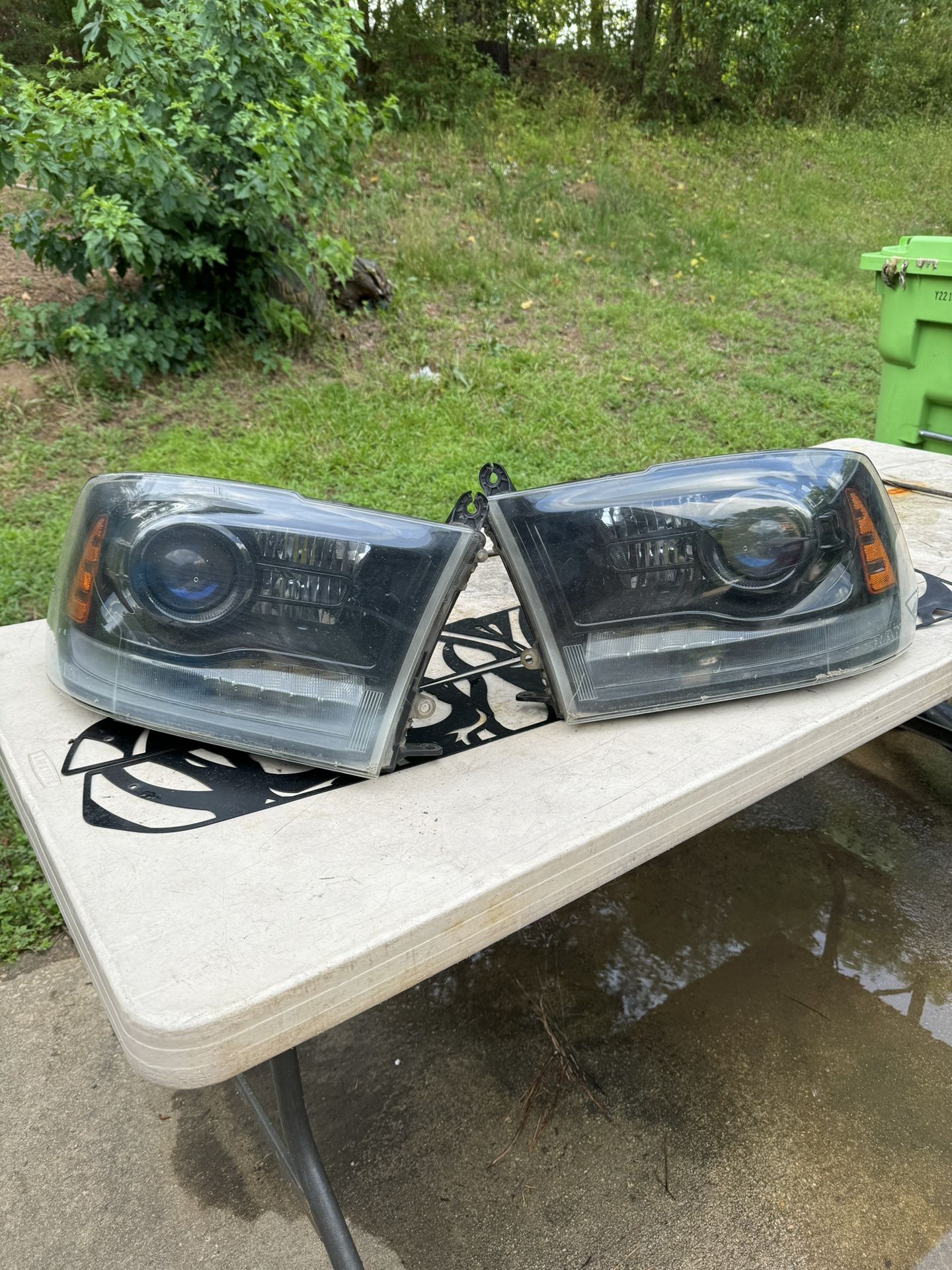 Ram 1500 Sport Headlights Oem 2015