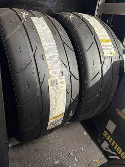 275/40R20 Mickey Thompson Tires SS