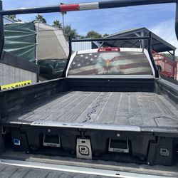 Trunk lid for trucks