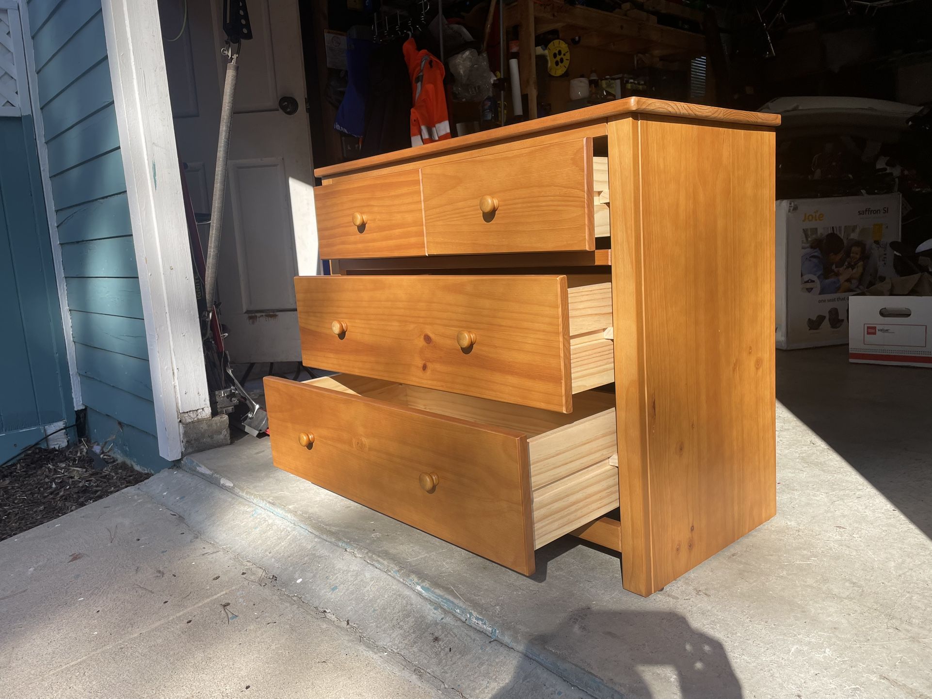 4 Drawer Dresser