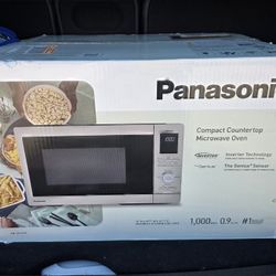 Panasonic 0.9 Cu. Ft. Countertop Microwave Oven NEW