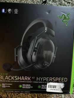 Razer - Blackshark V2 Hyperspeed Wireless Gaming Headset