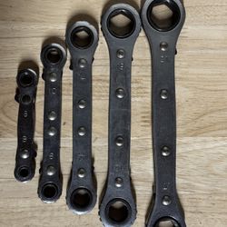 Metric Ratcheting Wrenches
