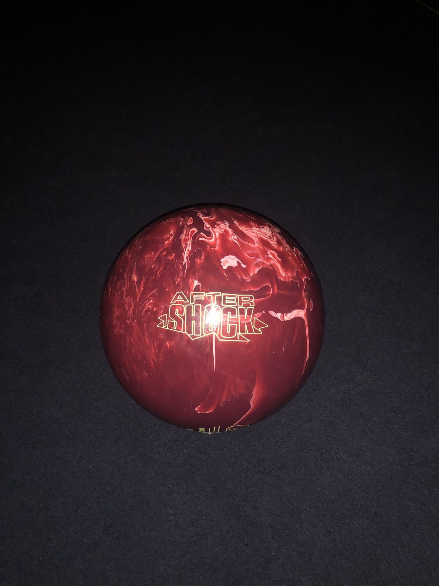 300 Columbia Aftershock Bowling ball