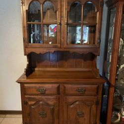 Rock Maple Hutch