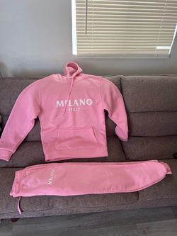 Traje rosa