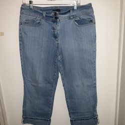 New York & Company Jean Capri Pants Size 12