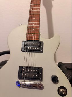 Epiphone Les Paul Special Electric Guitar + Rogue Amp