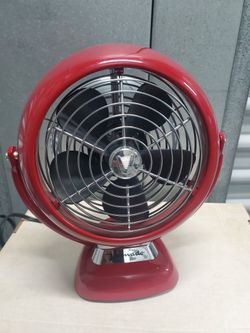 Vornado Retro Desk Fan