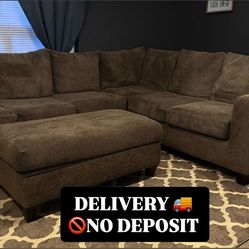 (DELIVERY. π) PLUSH Sectional Grey L Shaped W Chaise & Ottoman