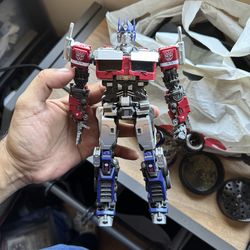 Yolopark Optimus Prime