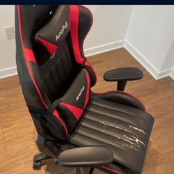 Game chair