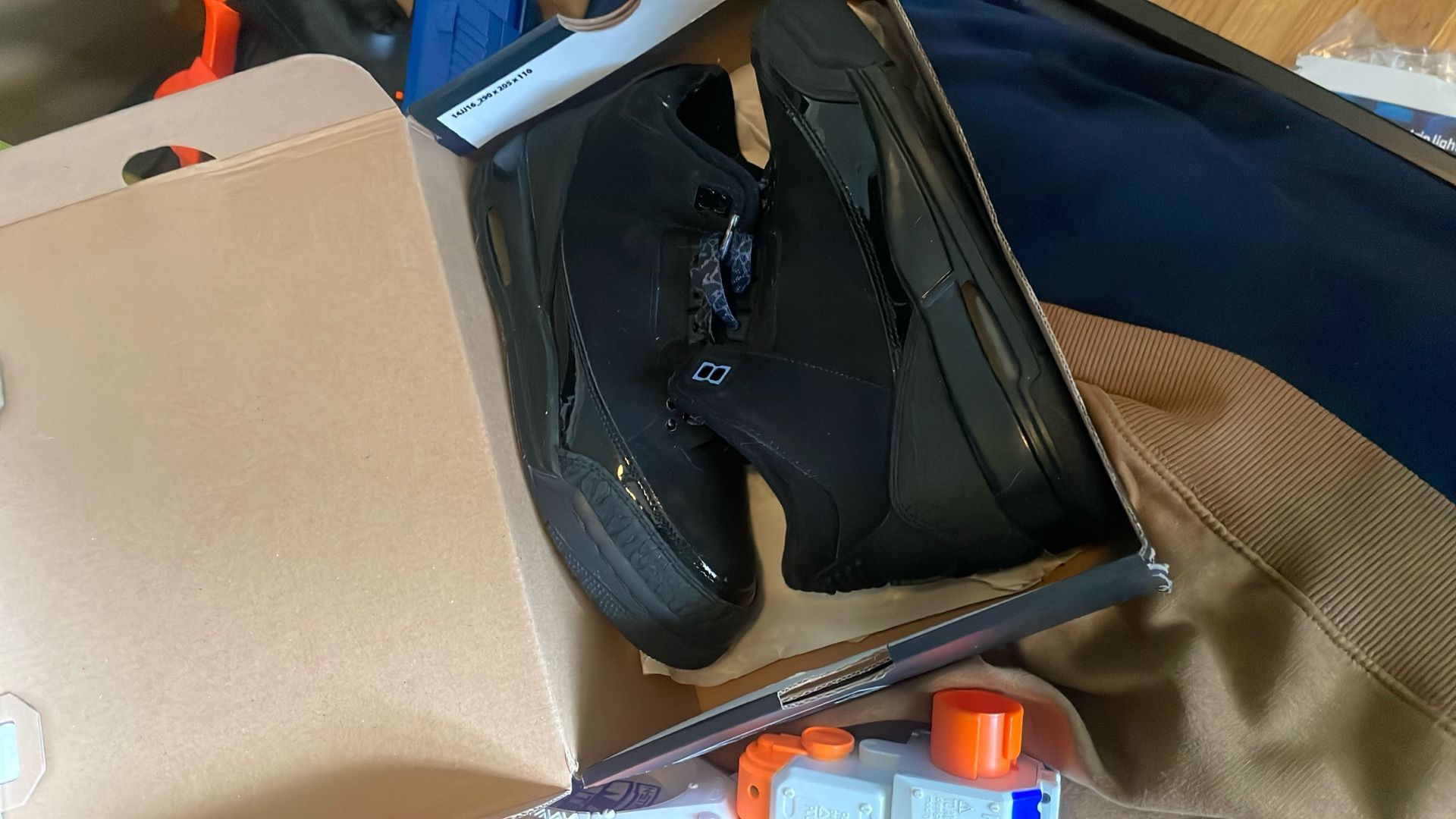 Like New  Size 6 Jordan’s 