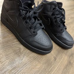 Jordan 1 Mid trainers (Black)