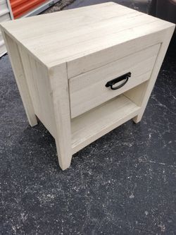 🥰😍Palm Grove White Open Shelf Nightstand😍🥰