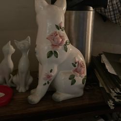 Vintage Norleans Painted Floral 