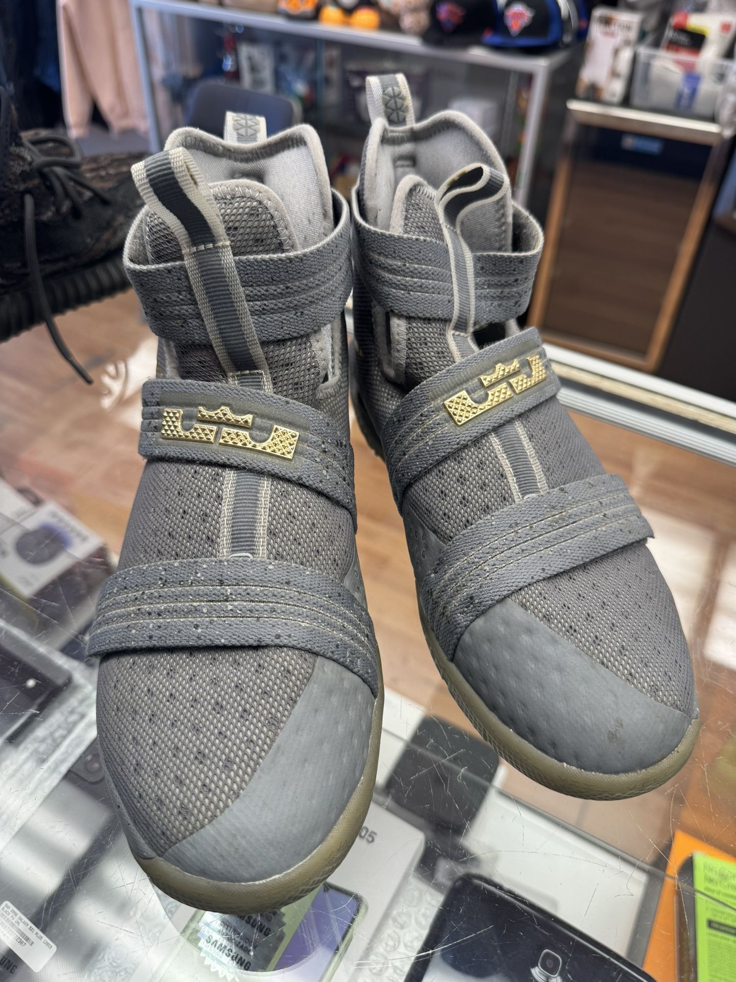 Lebron James Sneaker Size 6.5Y