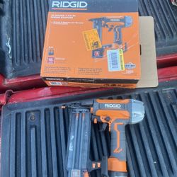 rigid 18 gauge 1 1/2 inch finish stapler