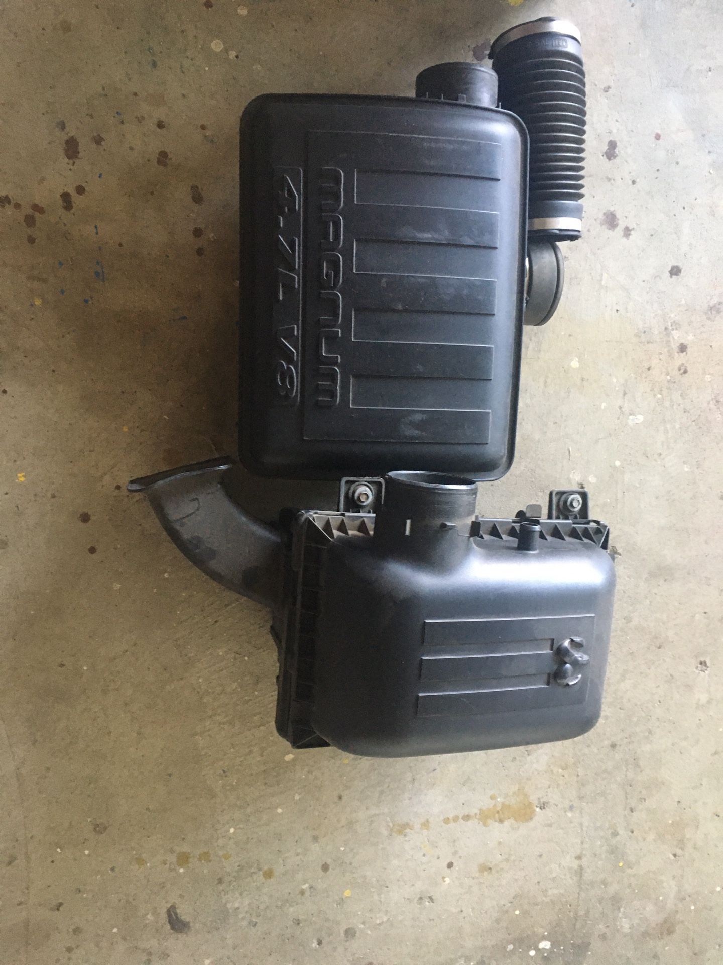 2005 Dodge Ram 4.7l Stock Air Box