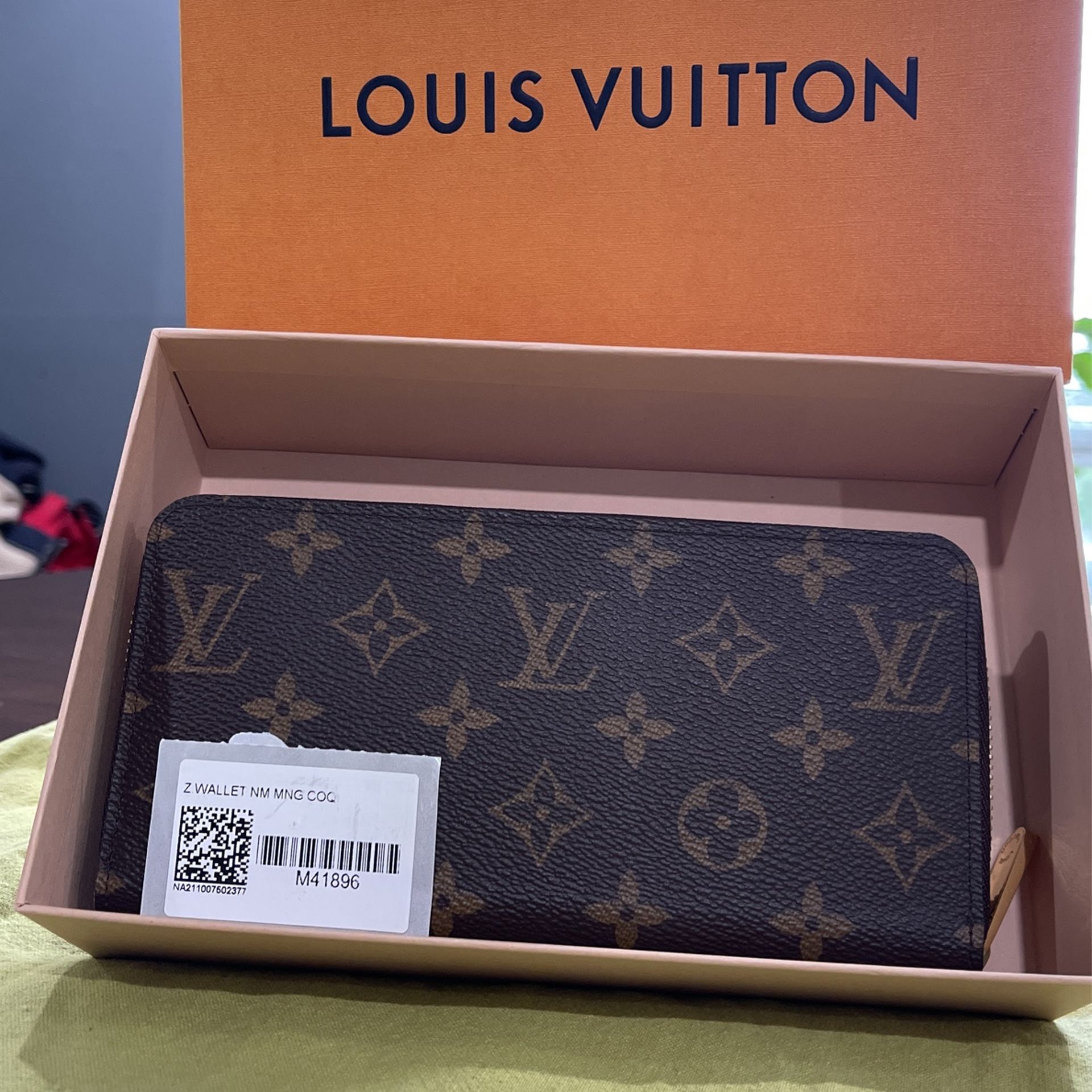 Louis Vuitton Wallet Z for Sale in Wheaton, IL - OfferUp